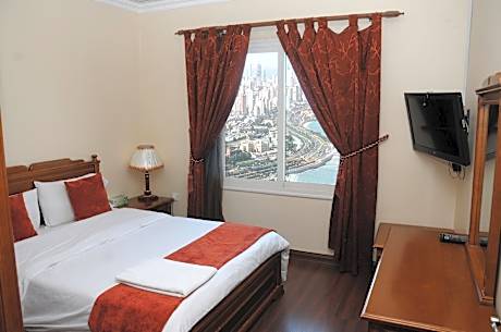 Deluxe Two-Bedroom Apartment