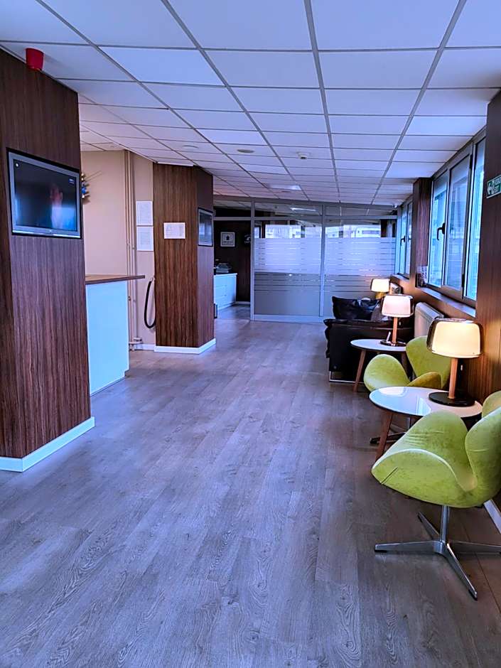 Adresa Suites