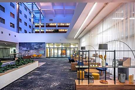 Courtyard By Marriott Prague Airport