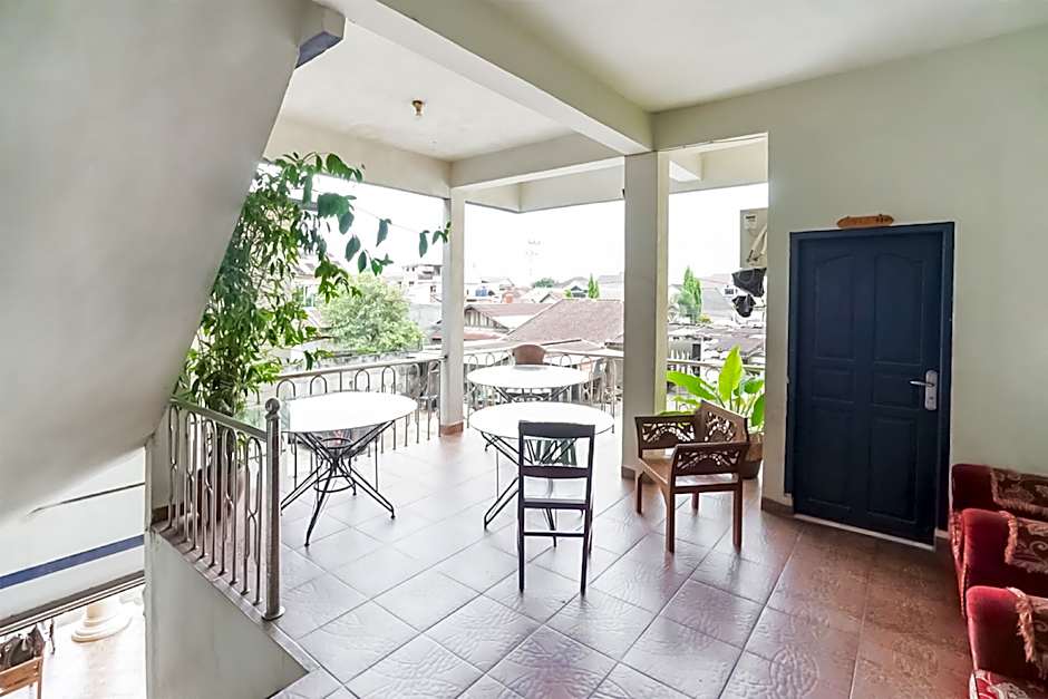 OYO Life 91160 Wisma Srijaya Syariah