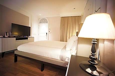 Classic King Suite