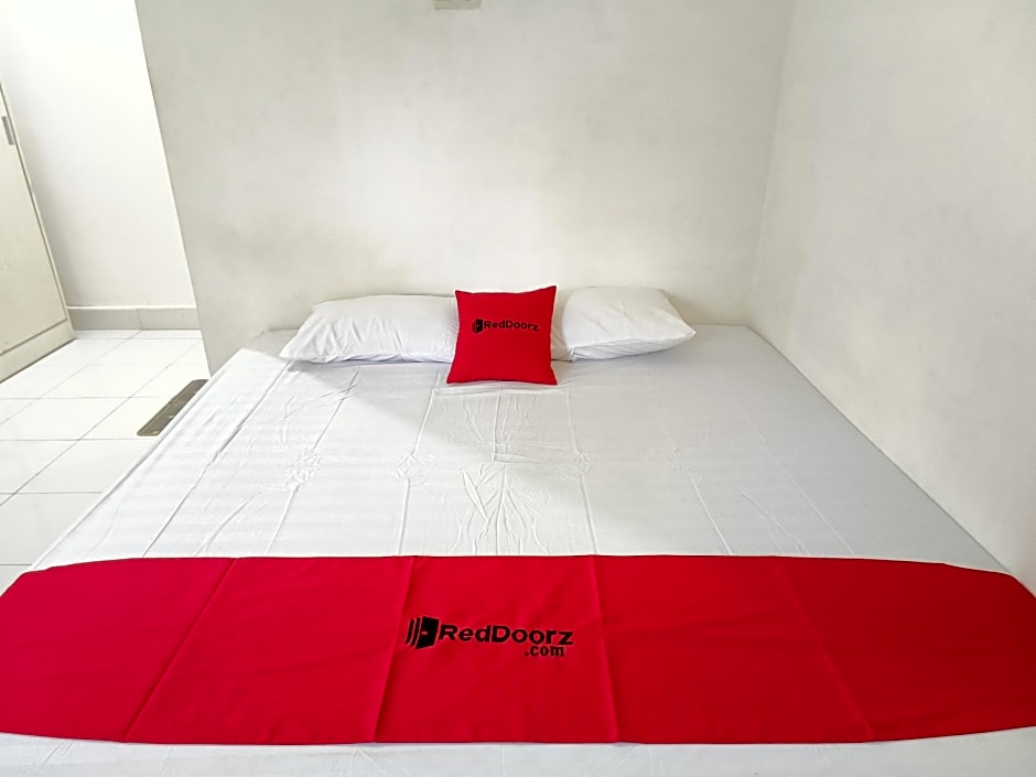 RedDoorz @ Al Muhajir Homestay Kendari