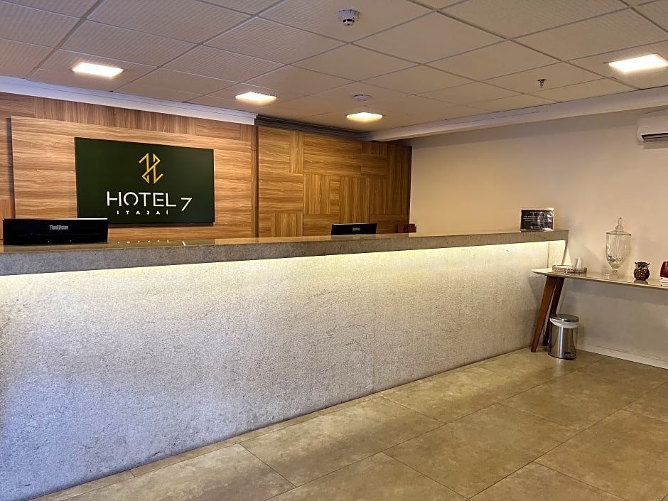 Hotel 7 Itajai
