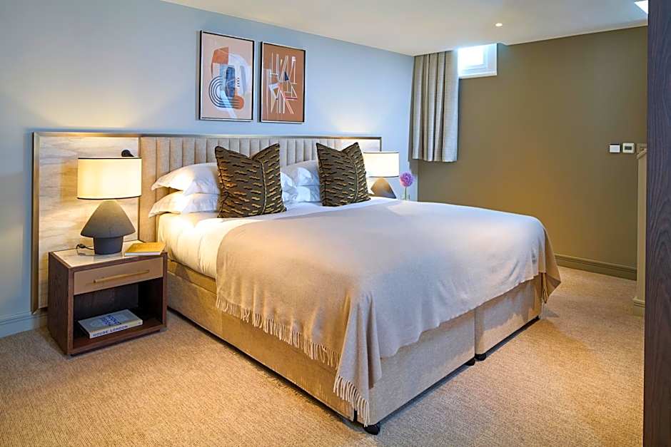 Cheval Phoenix House at Sloane Square