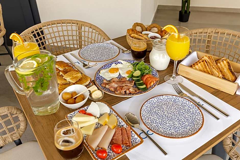 Costa De Luxe Suites