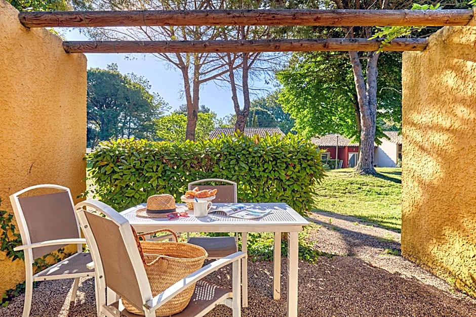 Résidence Odalys Le Village Camarguais Les Gardians