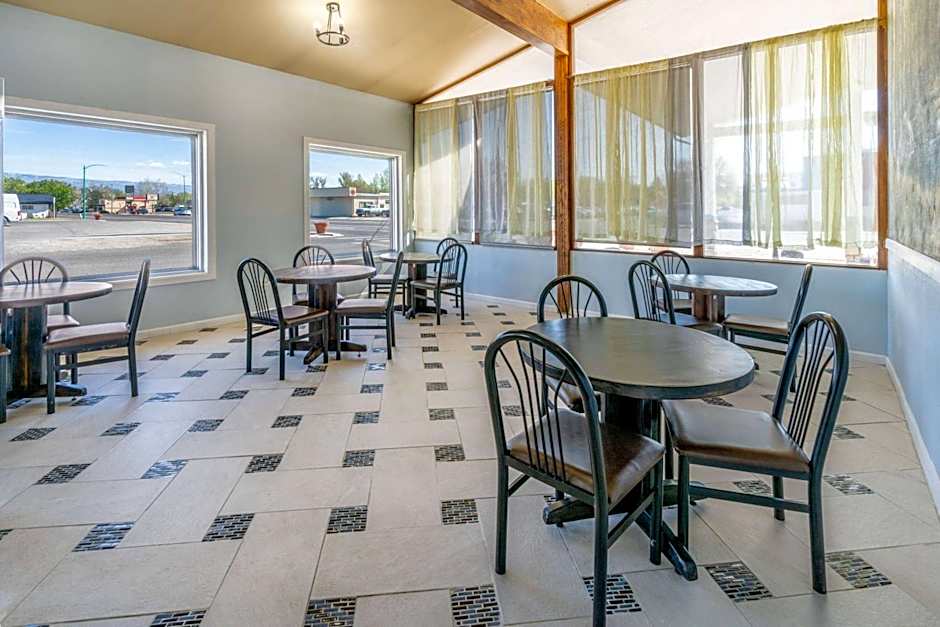 Days Inn by Wyndham Delta CO