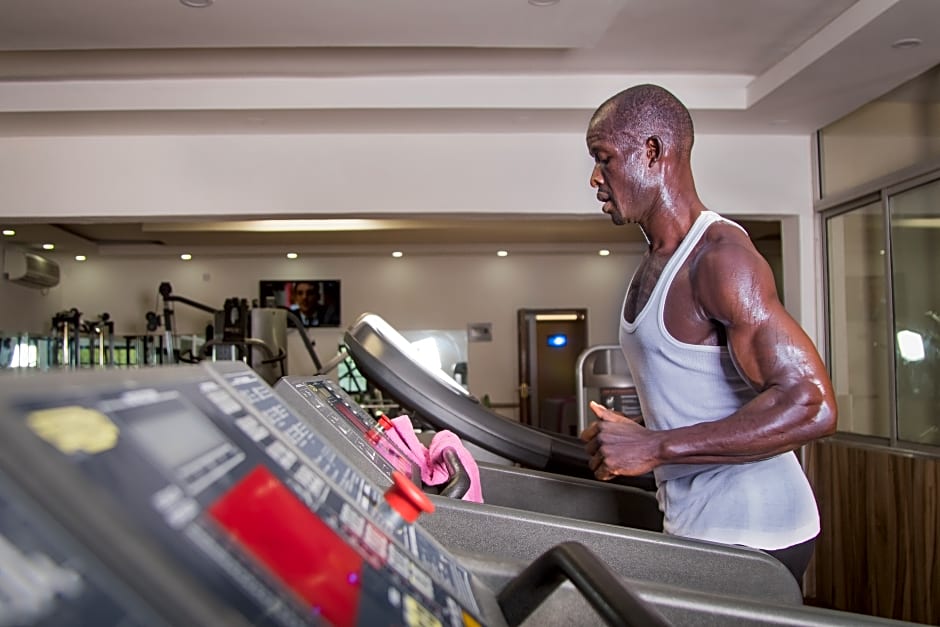 Travellers Beach Hotel & Club