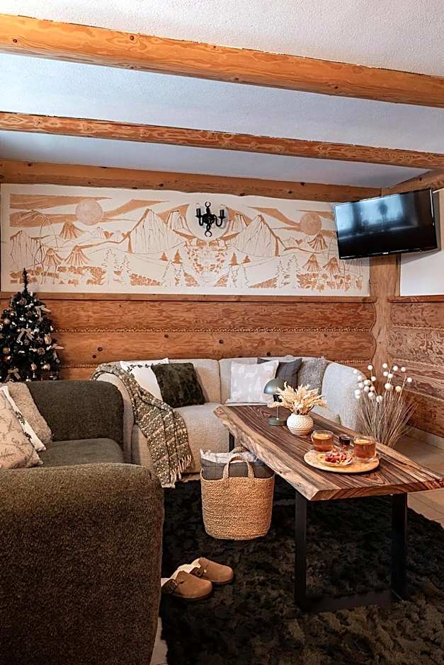 Willa Podhalanka Jacuzzi & sauna - drewniany dom dla 20 osób