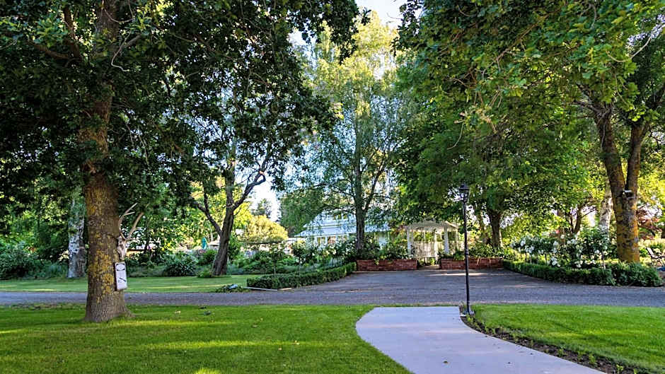 The Jolly Poacher Retreat