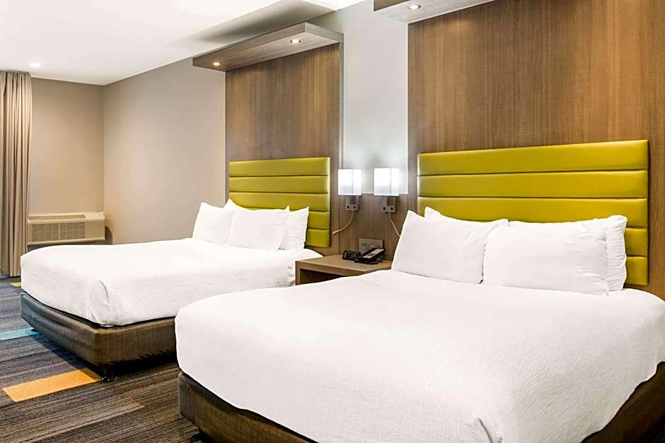 Rodeway Inn Near Melrose Ave