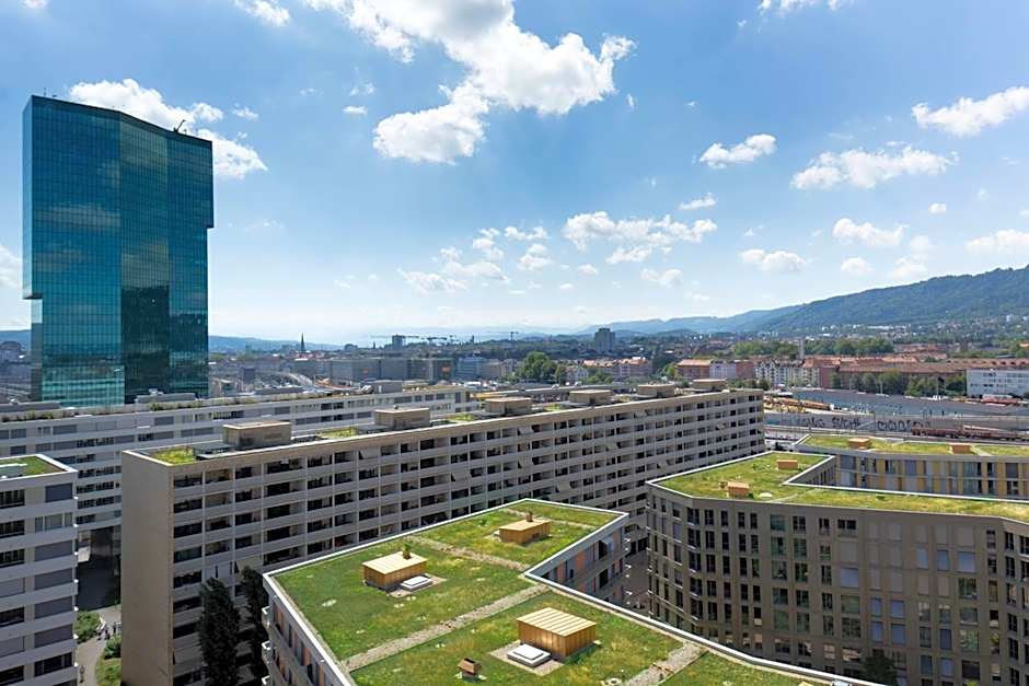 Renaissance by Marriott Zurich Tower Hotel