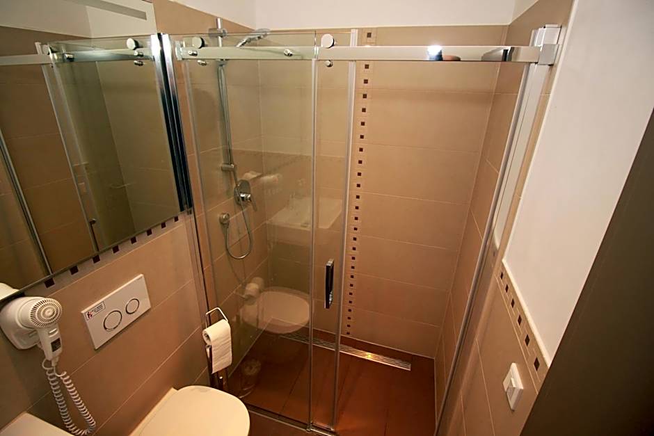 Slamba Hostel