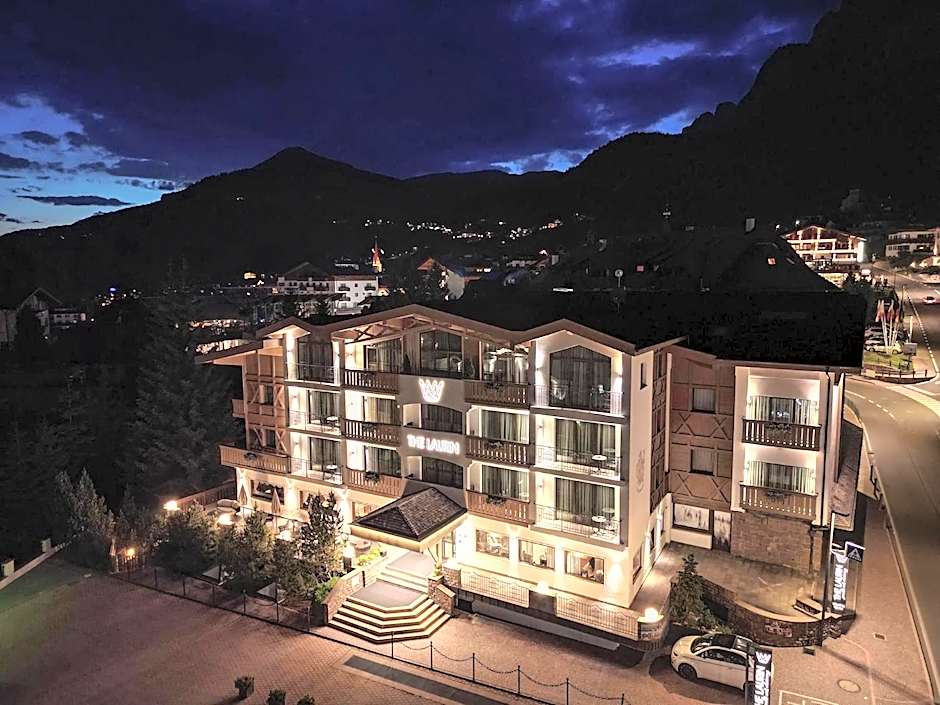 The Laurin Small & Charming