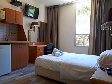 One Bedroom Apartment