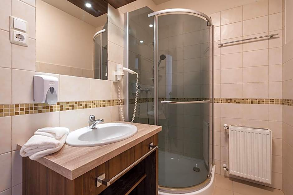 Elit Boutique Rooms- Best Location by BQA