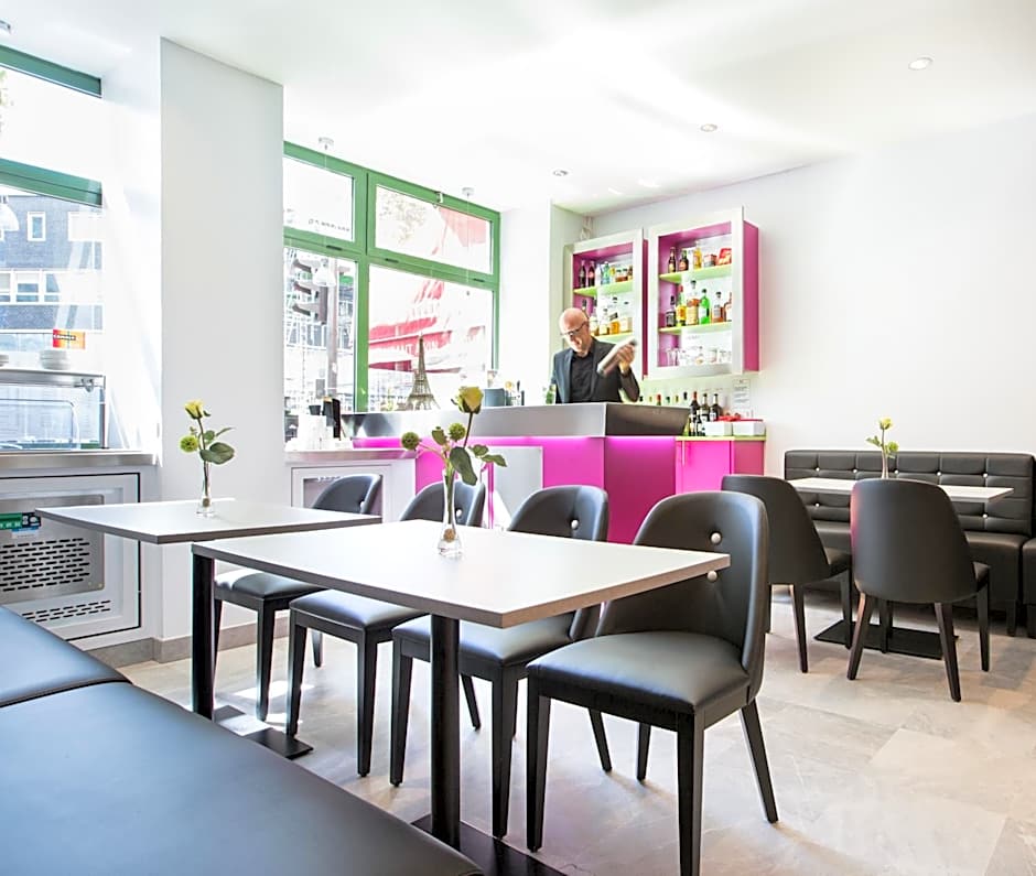 HOTEL DE PARIS MONTPARNASSE