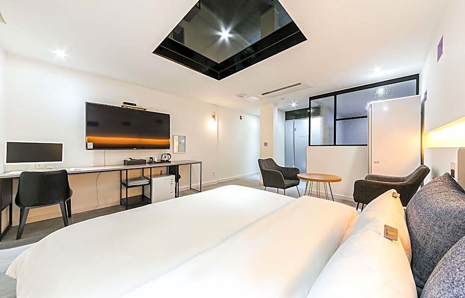 Two Nights Business Hotel