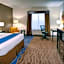 Holiday Inn Express & Suites Overland Park By IHG