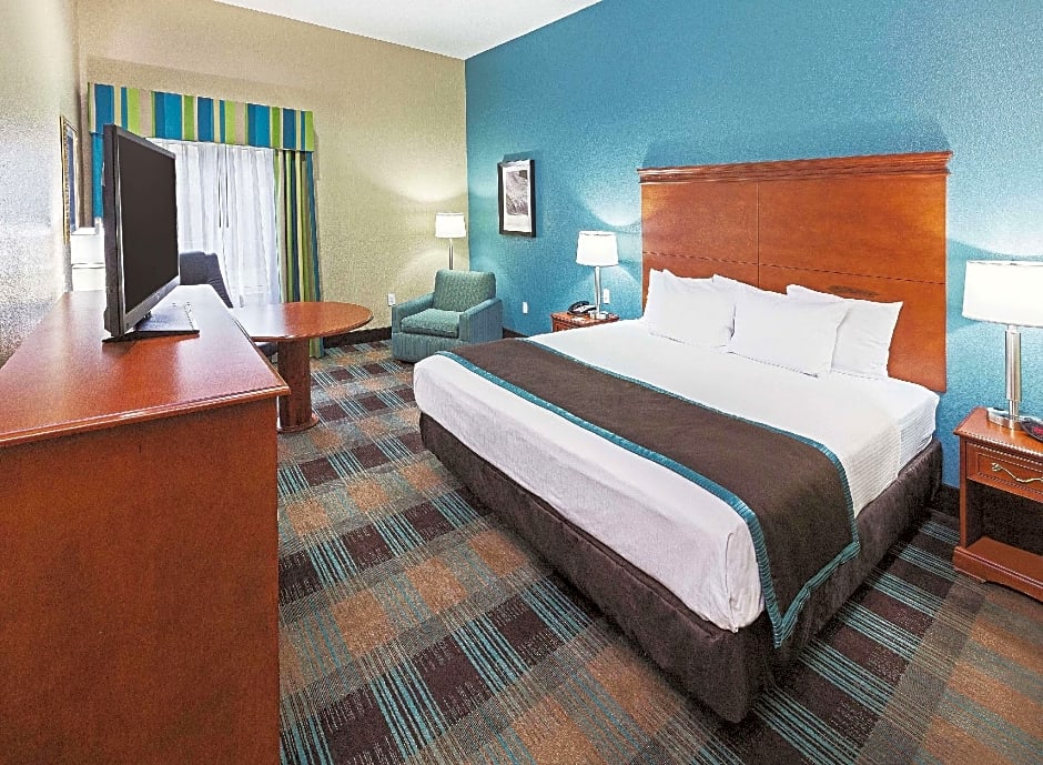 La Quinta Inn & Suites by Wyndham Houston Hobby Airport