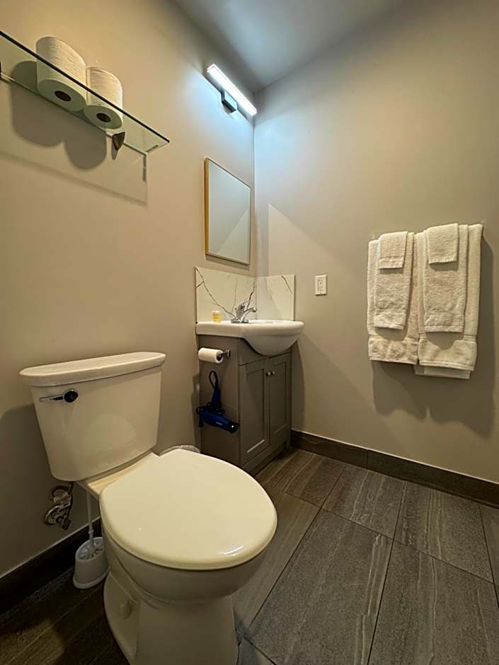 Big Bird Inn Wawa, SureStay Collection by Best Western