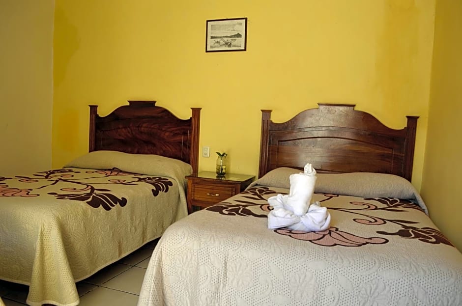 HOTEL CAMELINAS AREA BLANCA