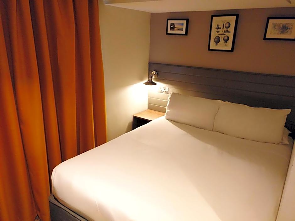 Almondsbury Inn & Lounge