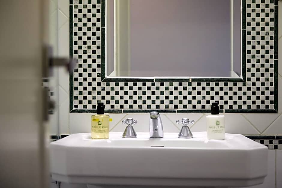 Grand Jersey Hotel and Spa