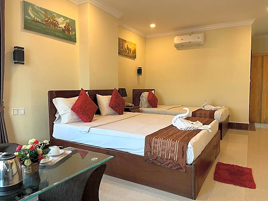 Photo 1 of 11 of Triple Room