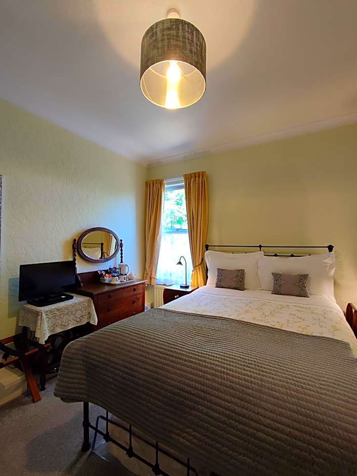 Anton Guest House Bed and Breakfast