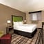 La Quinta Inn & Suites by Wyndham Brooklyn Central