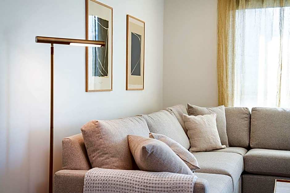 Sea Eagles Landing by Revelstoke Vacations