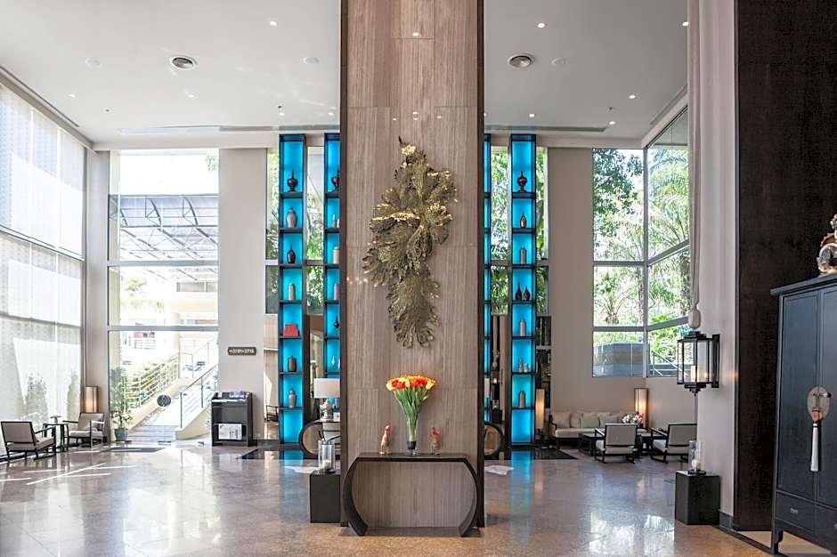 The Royal Paradise Hotel & Spa