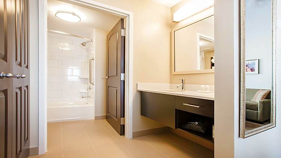 Staybridge Suites West Edmonton By IHG