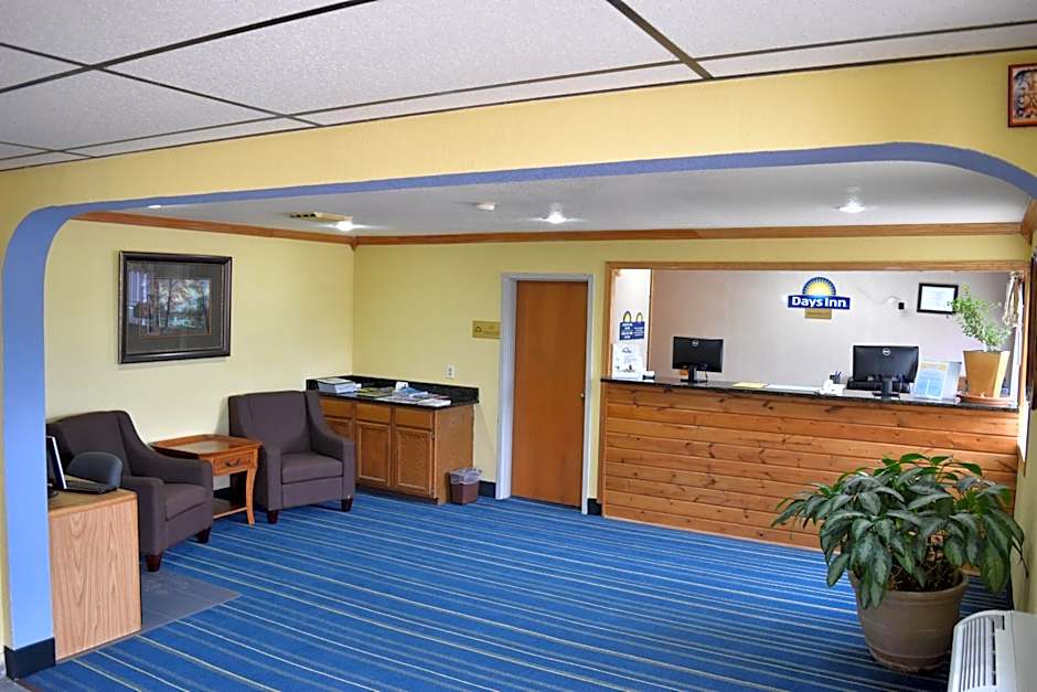 Days Inn by Wyndham Grand Island