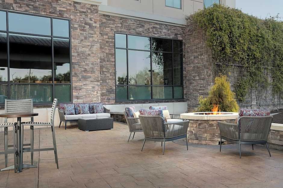 Embassy Suites By Hilton Springfield