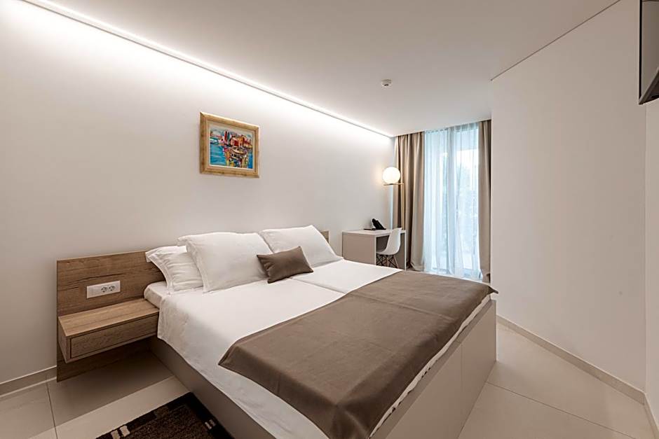 Joel Hotel