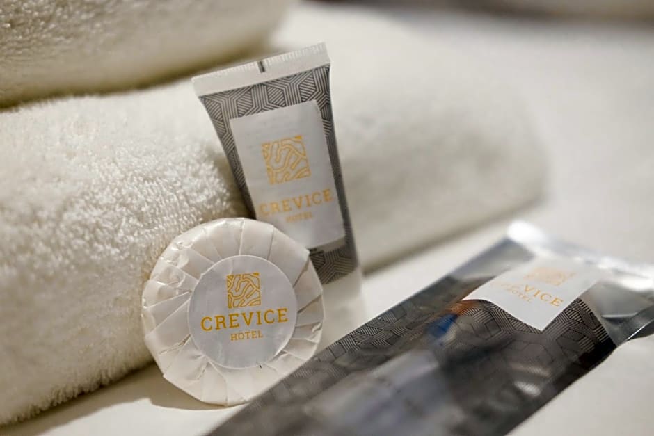 CREVICE HOTEL