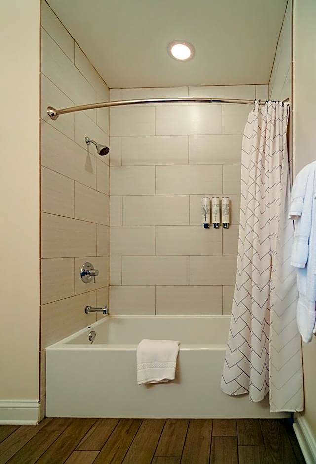 The Guesthouse Hotel