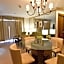 Crown Regency Suites Mactan