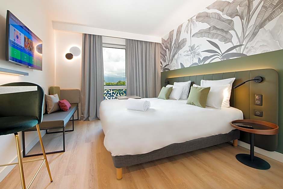 CAMPANILE SMART LYON EST - Eurexpo Bron Aviation