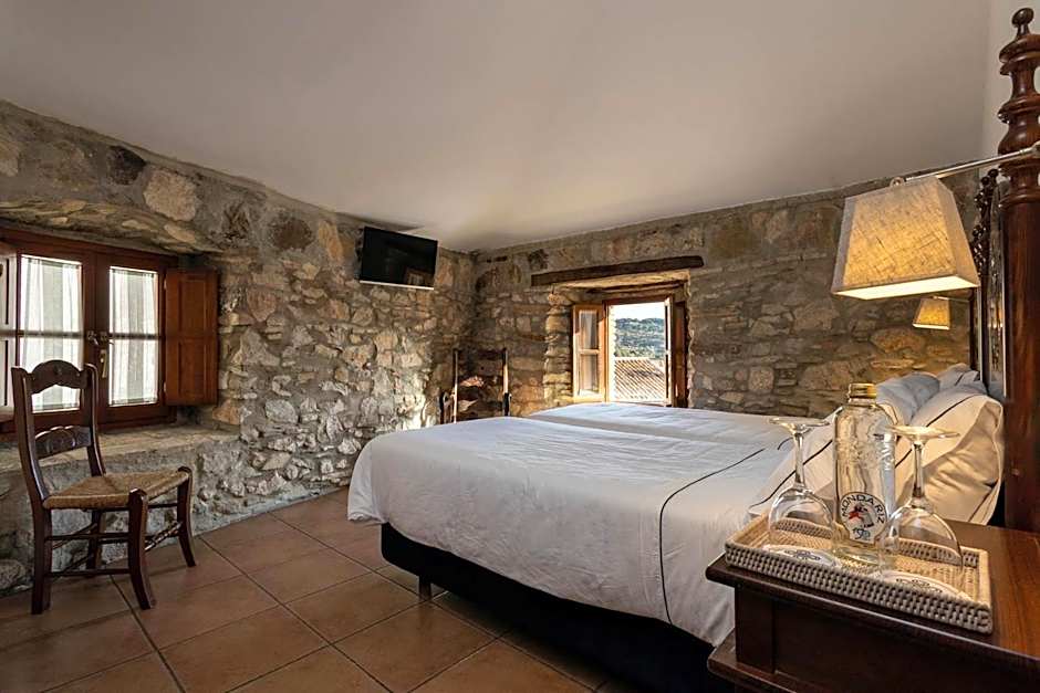 Tugasa Hotel y Apartamentos rurales La Posada