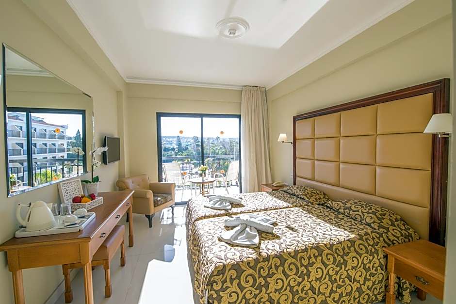 Tsokkos Gardens Hotel