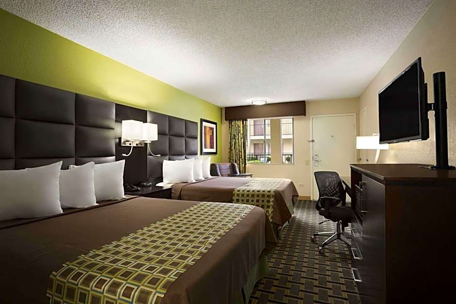 Days Inn by Wyndham Dallas Irving Market Center