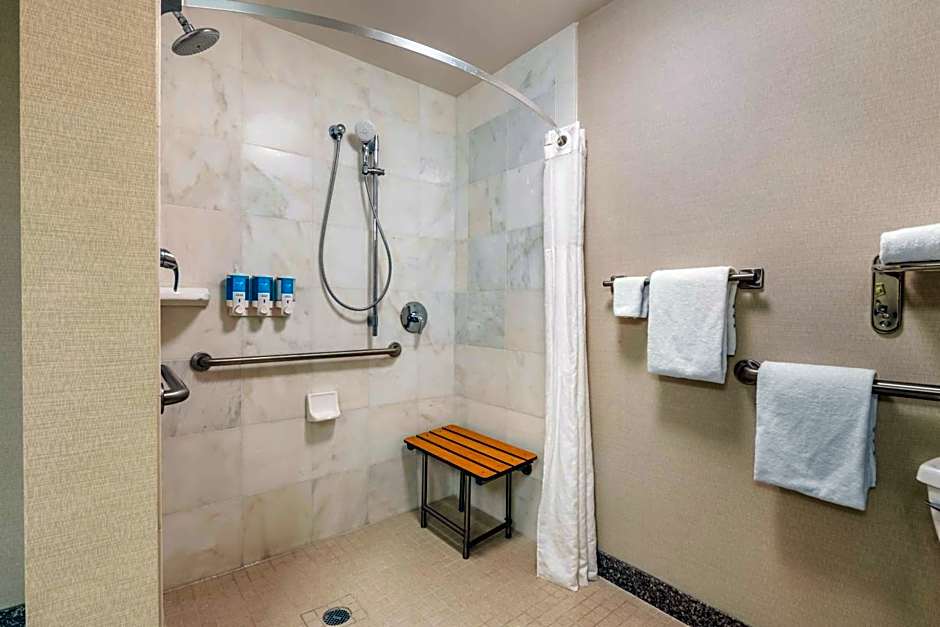 Drury Inn & Suites Valdosta