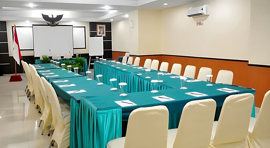 Losari Beach Hotel Makassar