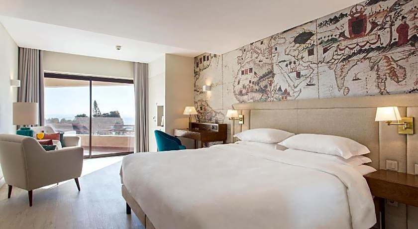 Four Points Sesimbra