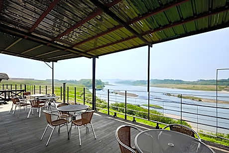 Yeoncheon Meomuldaol Pension