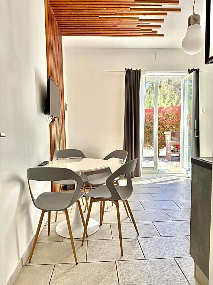 Le Village Sarzana
