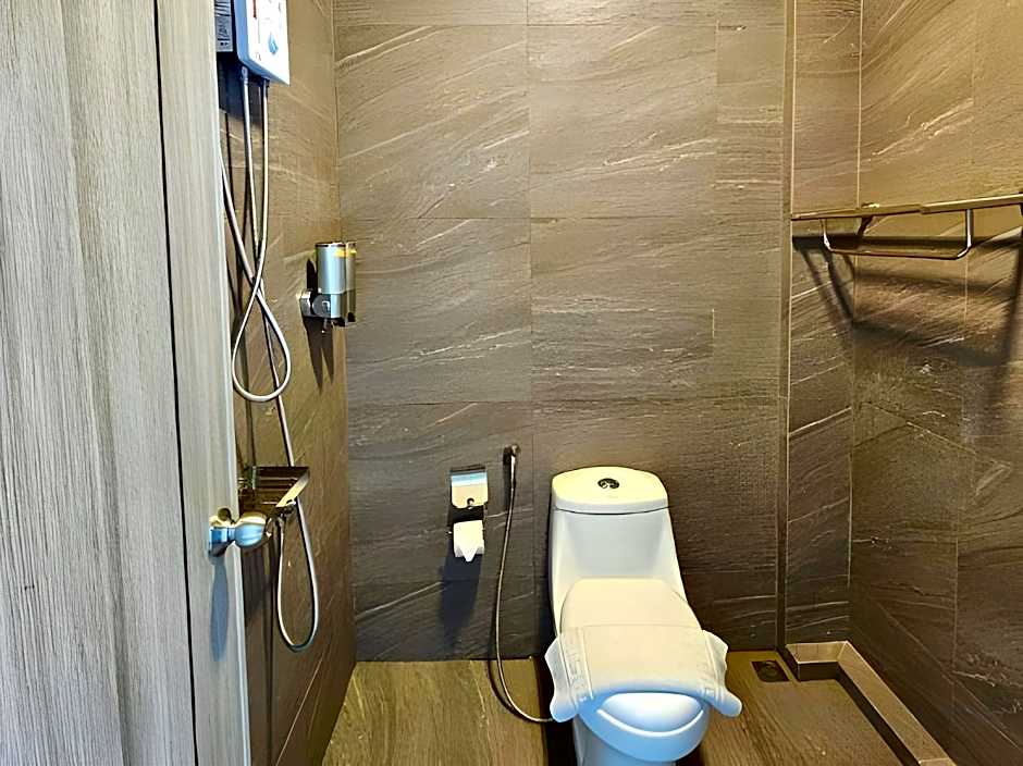 The Base InnNear BeachNear Night Market